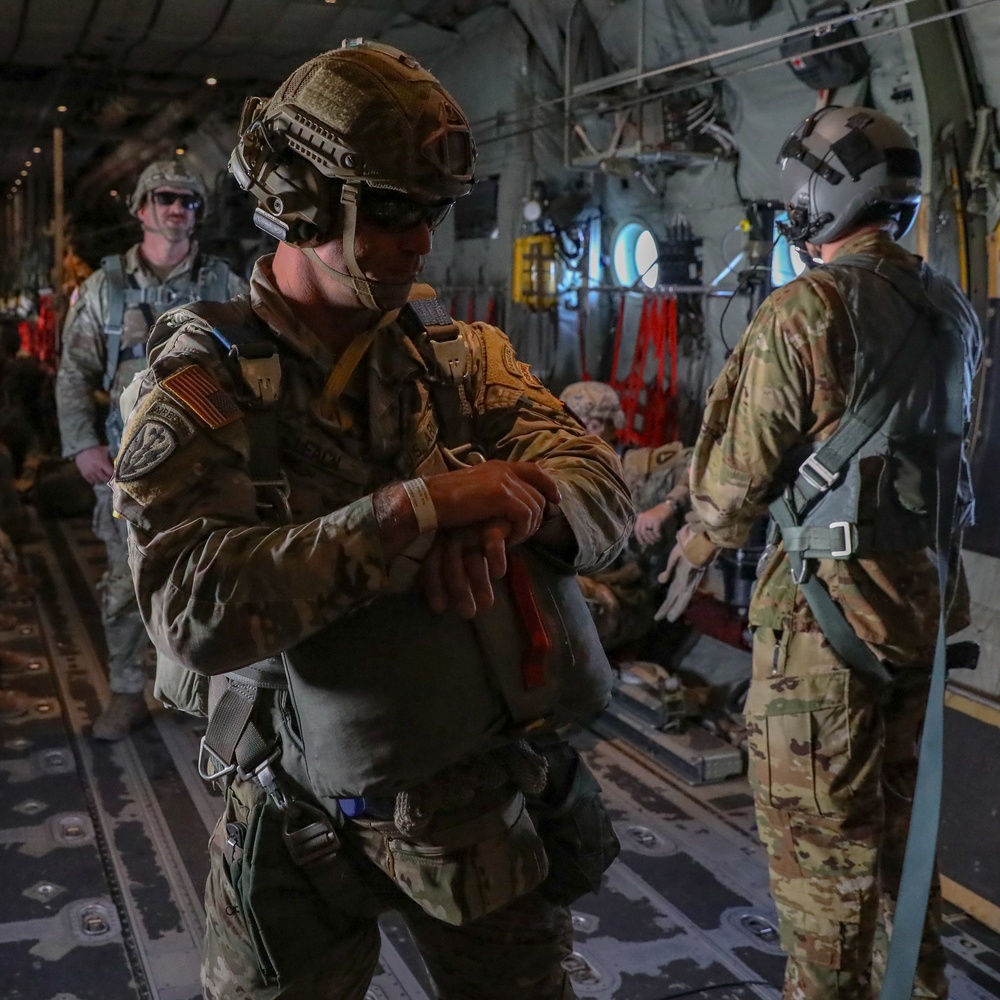 1-143 Infantry Regiment Conducts Airborne Operations Bright Star 2023