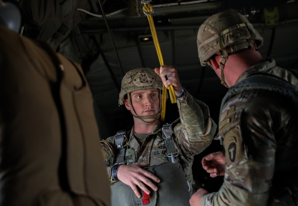 1-143 Infantry Regiment Conducts Airborne Operations Bright Star 2023