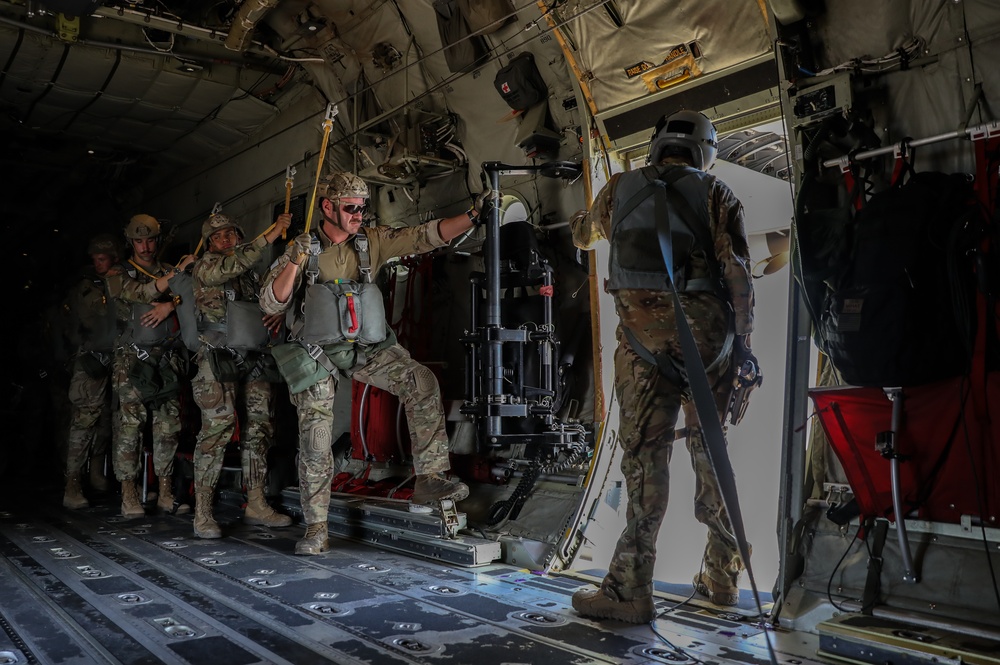 1-143 Infantry Regiment Conducts Airborne Operations Bright Star 2023