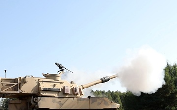 Task Force Marne Soldiers Conduct Paladin Live-Fire in Poland