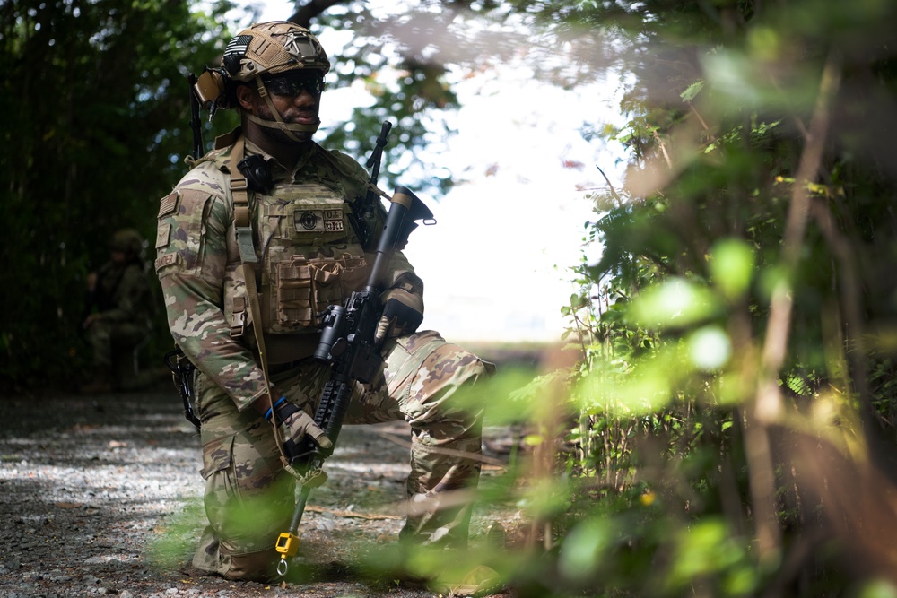 156th SOS and 123rd CRG Air Base Ground Defense training