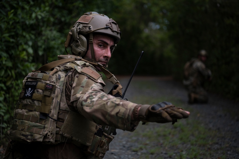 156th SOS and 123rd CRG Air Base Ground Defense training