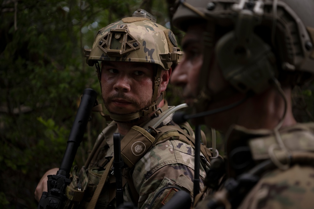 156th SOS and 123rd CRG Air Base Ground Defense training