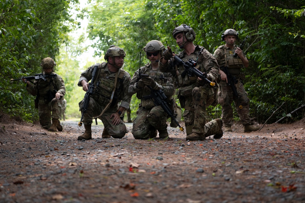 156th SOS and 123rd CRG Air Base Ground Defense training