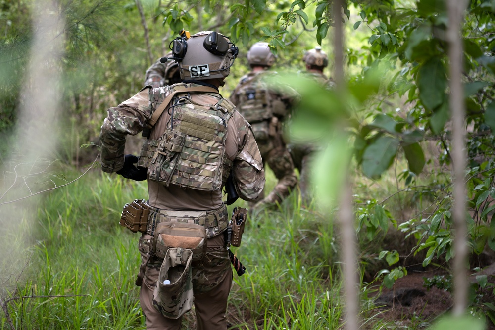 156th SOS and 123rd CRG Air Base Ground Defense training