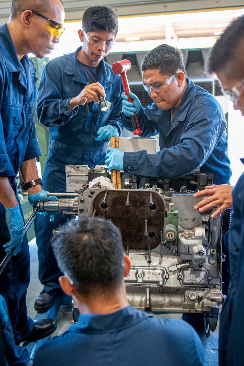 Philippine Partner Nation Students Break Down Diesel Engines at NAVSCIATTS