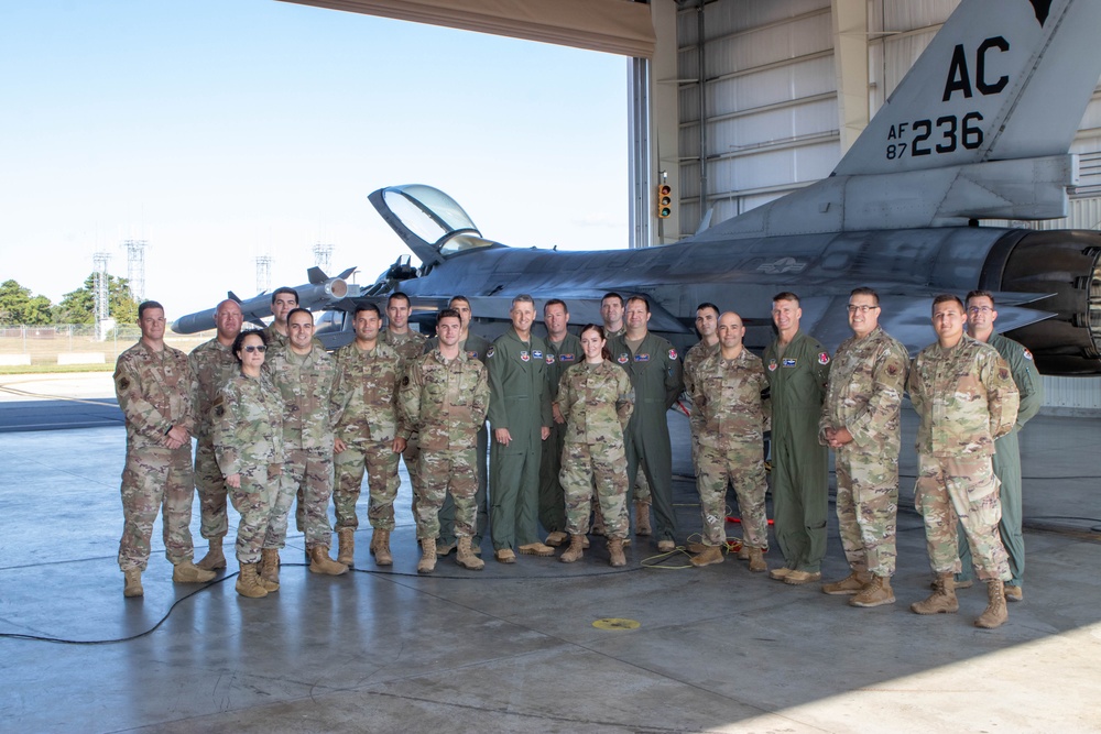 Commander of 1st Air Force visits 177th Fighter Wing