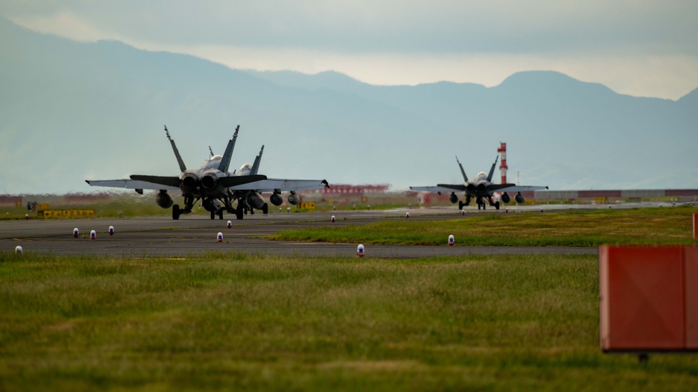 Farewell Silver Eagles! Marine Fighter Attack Squadron 115 Fly Off Marine Corps Air Station Iwakuni