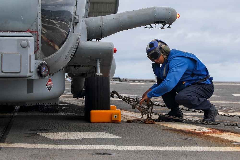 The Warlords of HMS 51 conduct flight operations aboard USS Shoup (DDG 86)