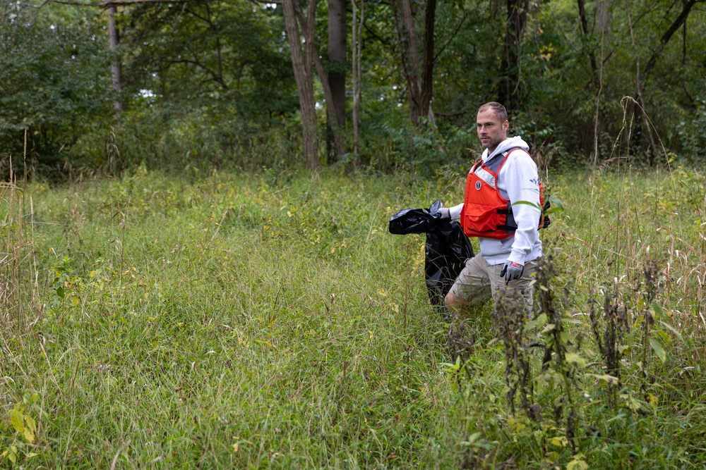 Volunteers bridge generations through conservation during National Public Lands Day