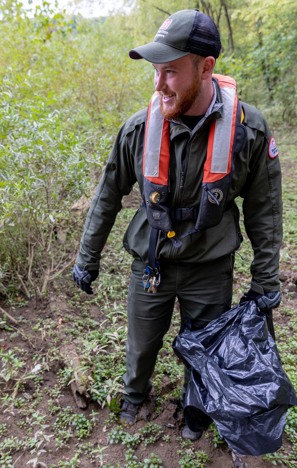 Volunteers bridge generations through conservation during National Public Lands Day