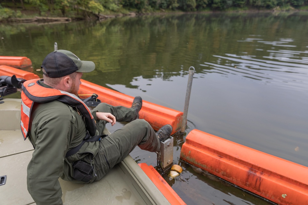 Volunteers bridge generations through conservation during National Public Lands Day