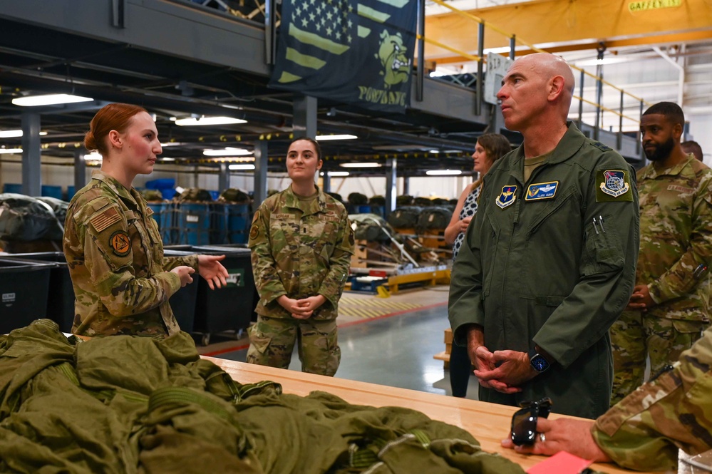 19th AF command team connects with Altus AFB Airmen