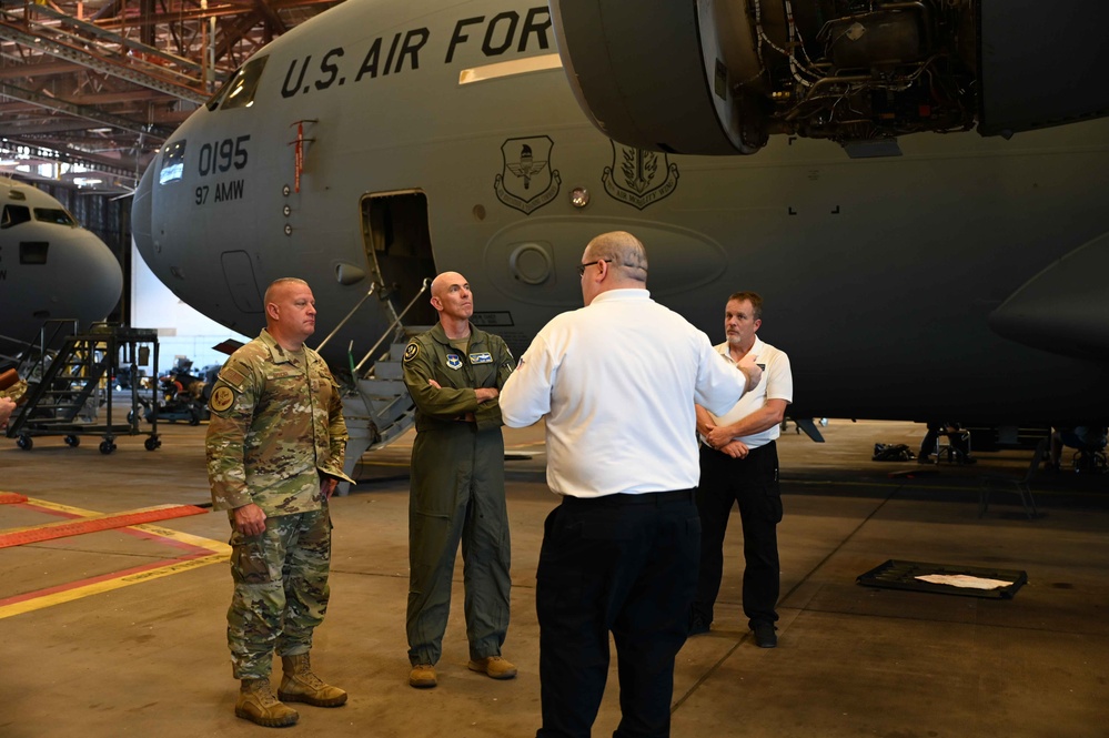 19th AF command team connects with Altus AFB Airmen