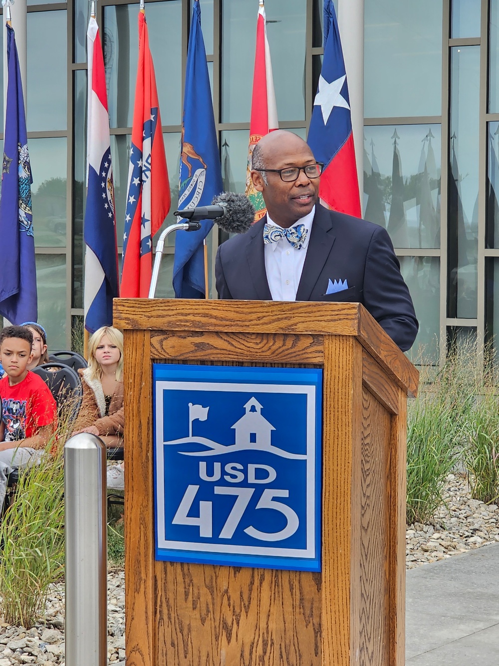 Morris Hill Elementary School formally opened with ribbon-cutting ceremony