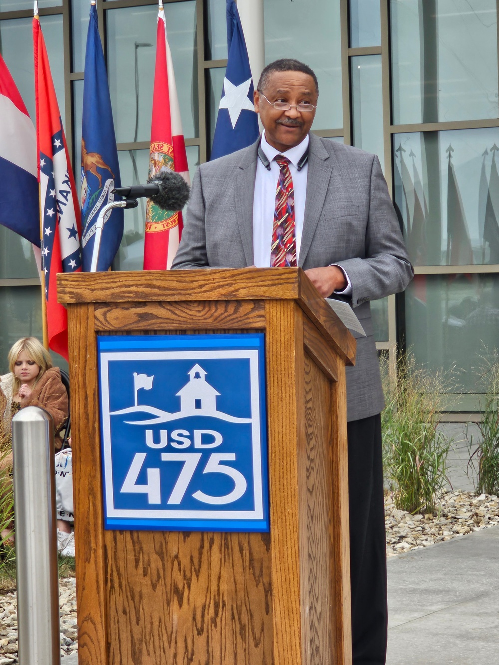 Morris Hill Elementary School formally opened with ribbon-cutting ceremony