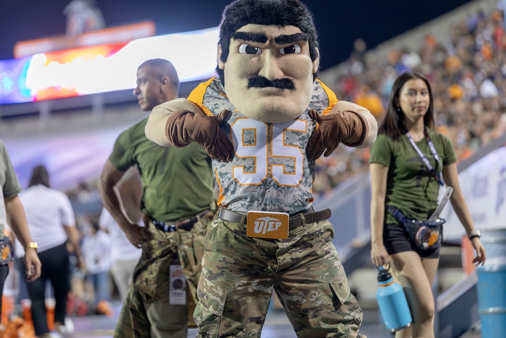 Bliss Soldiers, regional first responders center stage during UTEP '915 Heroes Night' football game