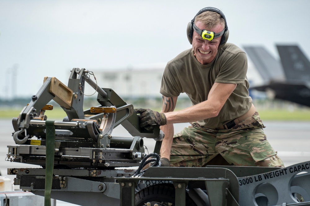 104th Fighter Wing competes in final weapons load competition of William Tell 2023