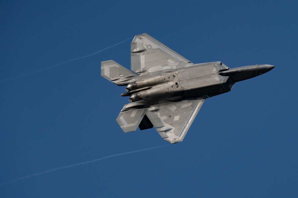 Alaska F-22 Raptors support Global Strike Task Force