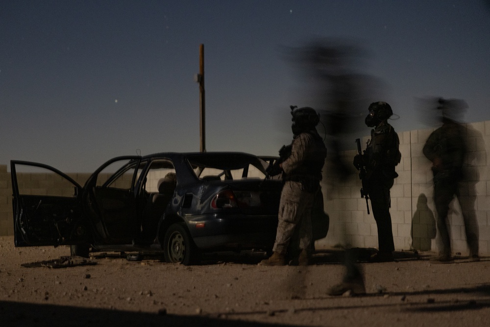 MCAGCC PMO Special Reaction Team performs close quarters tactics range