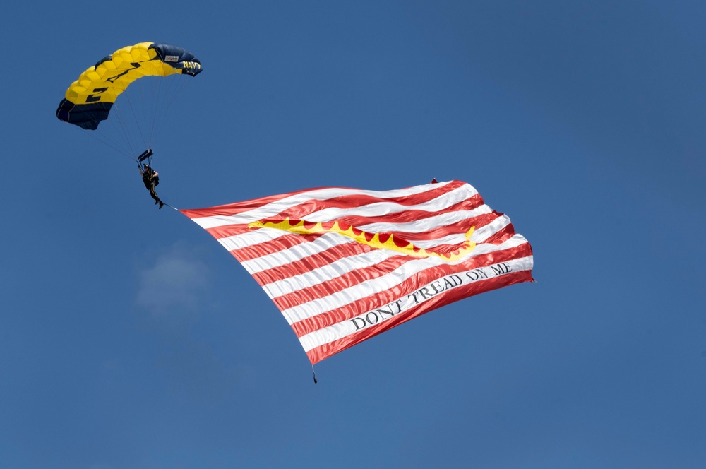 Navy Leap Frogs Jump into Pacific Airshow 2023