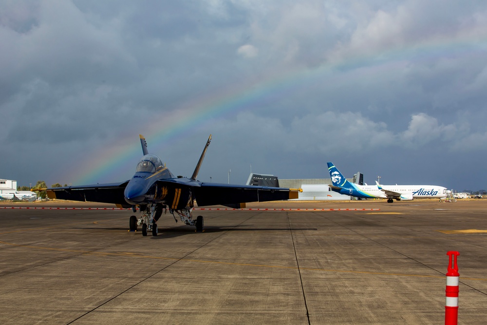 US Navy Blue Angels in Portland, Oregon