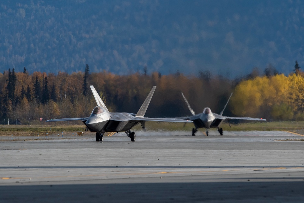 Alaska F-22 Raptors support Global Strike Task Force