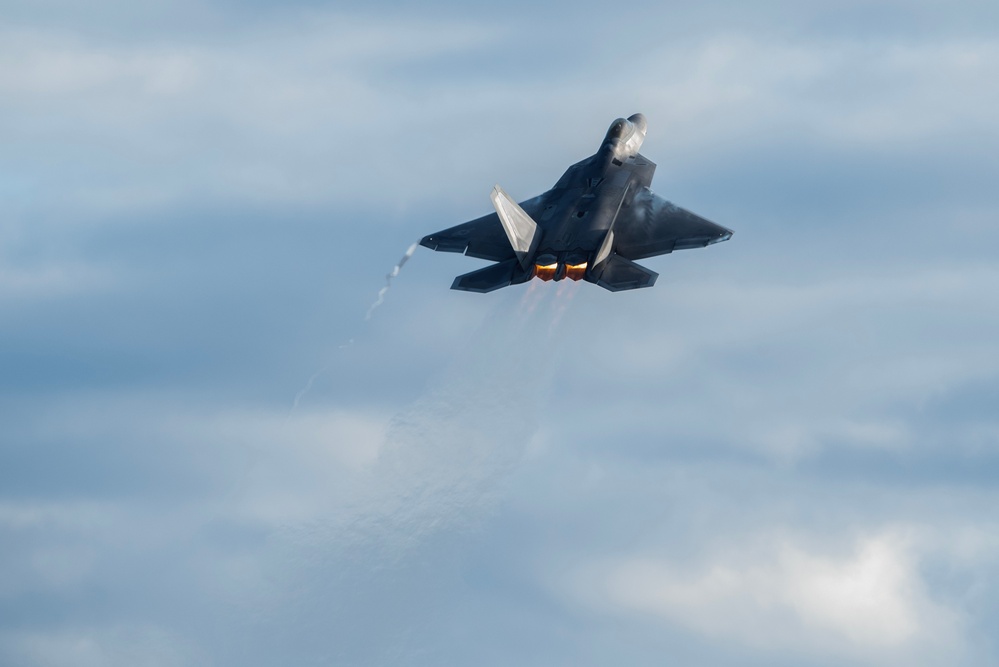 Alaska F-22 Raptors support Global Strike Task Force