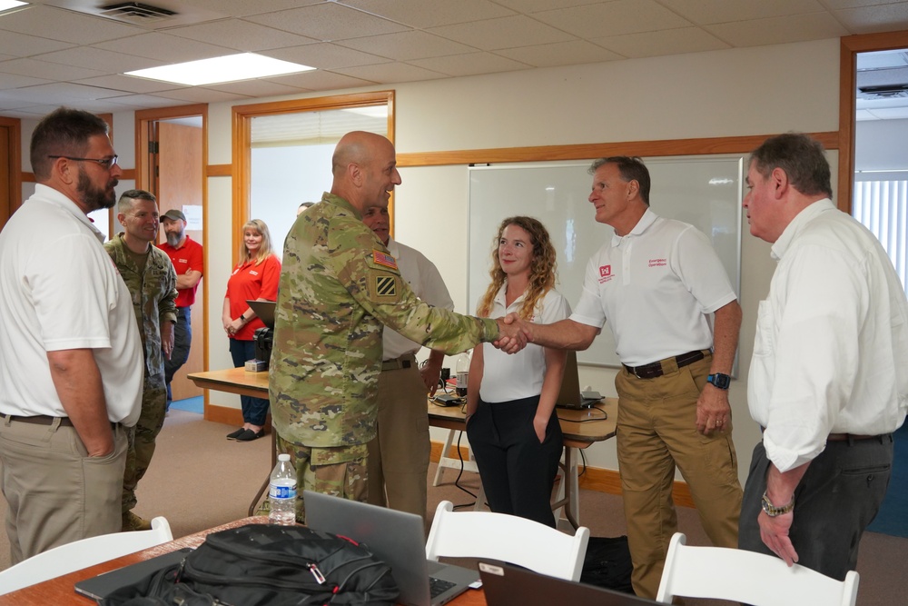 Chief of Engineers applauds Maui Recovery Field Office team