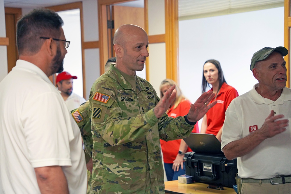 Chief of Engineers applauds Maui Recovery Field Office team