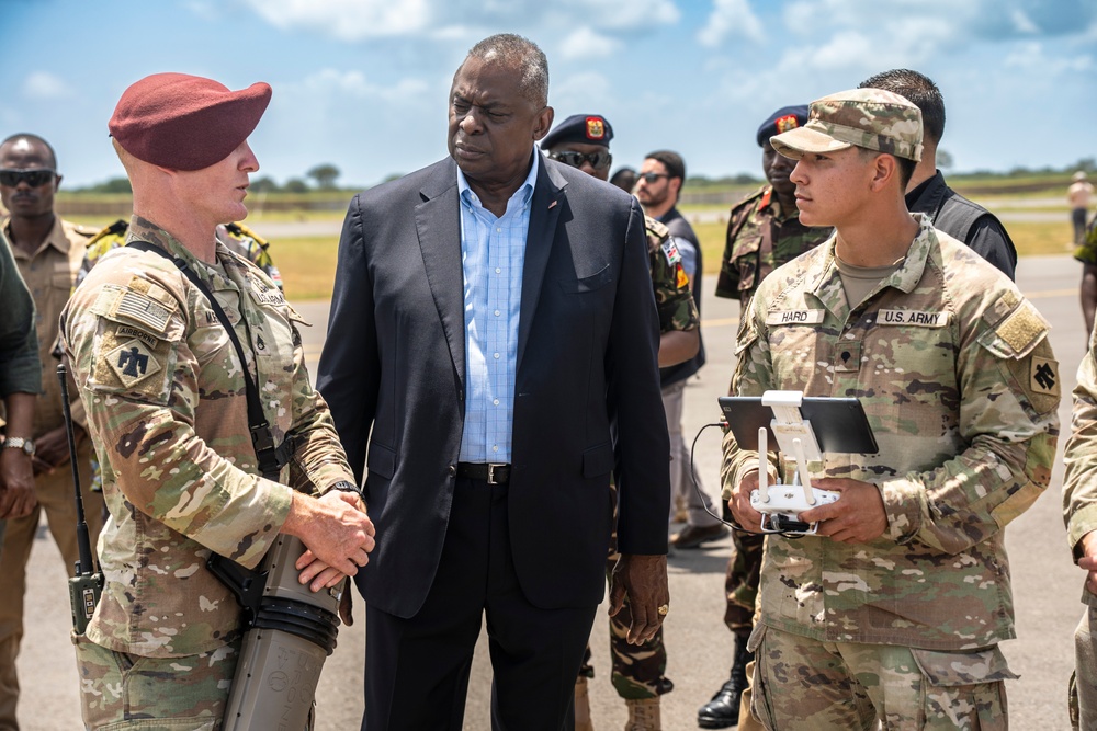 CSL Manda Bay welcomes SECDEF, Kenya Defence Force leaders