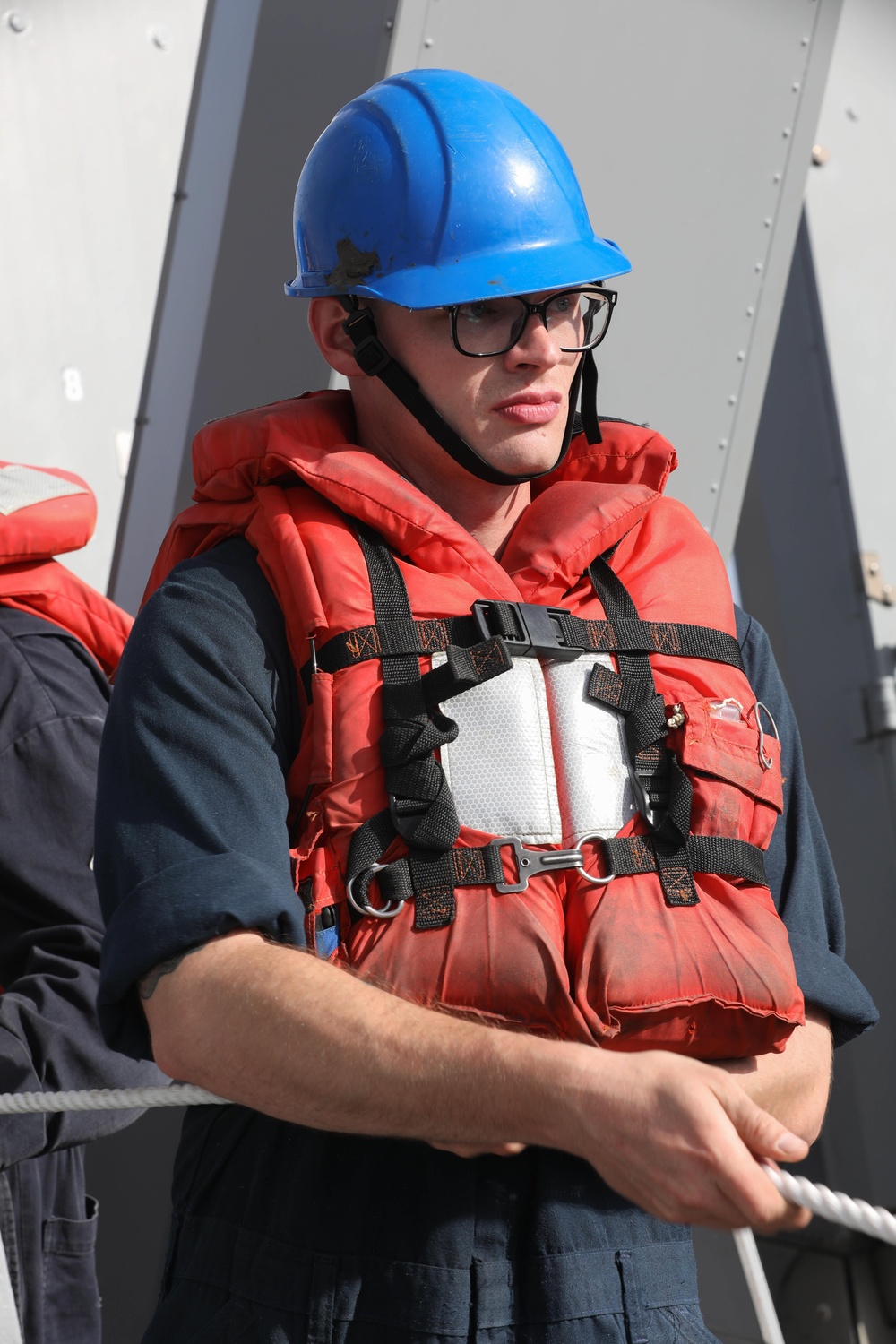 USS Ramage Conducts Underway Replenishment