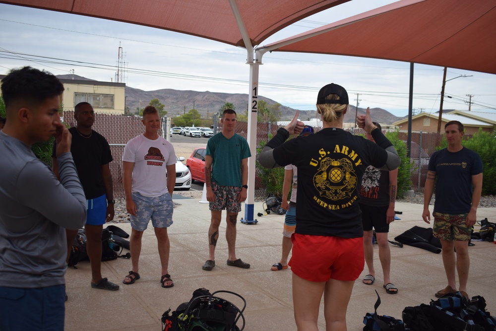 Fort Irwin Soldiers earn diving certification through BOSS