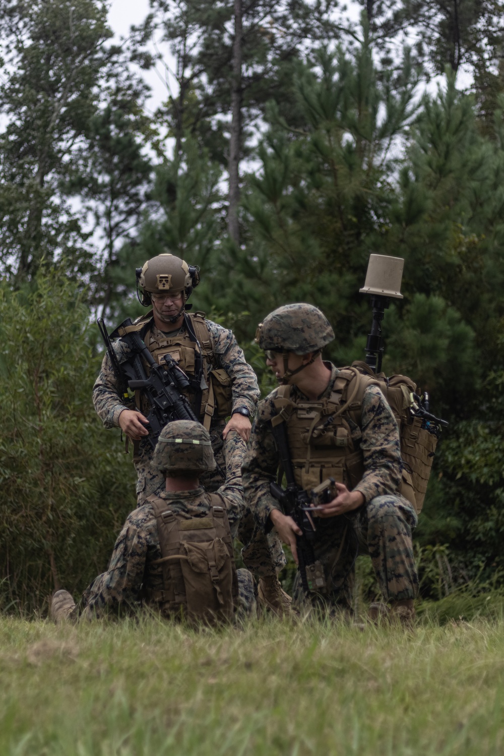 SIGINT Marines with the 24th MEU Conduct Direction Finding Exercise