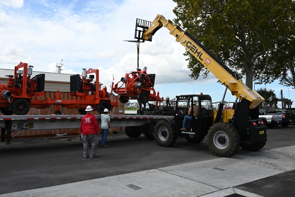 New Orleans Corps of Engineers receives pumps to help with saltwater treatment in Mississippi River