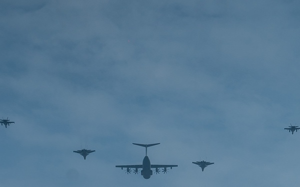US, Royal Malaysia Air Force fly in formation during Cope Taufan