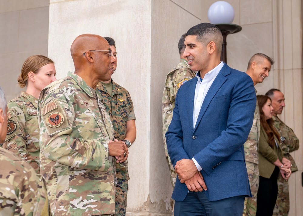 Gen. Mark Milley departs Pentagon for the last time as Chairman