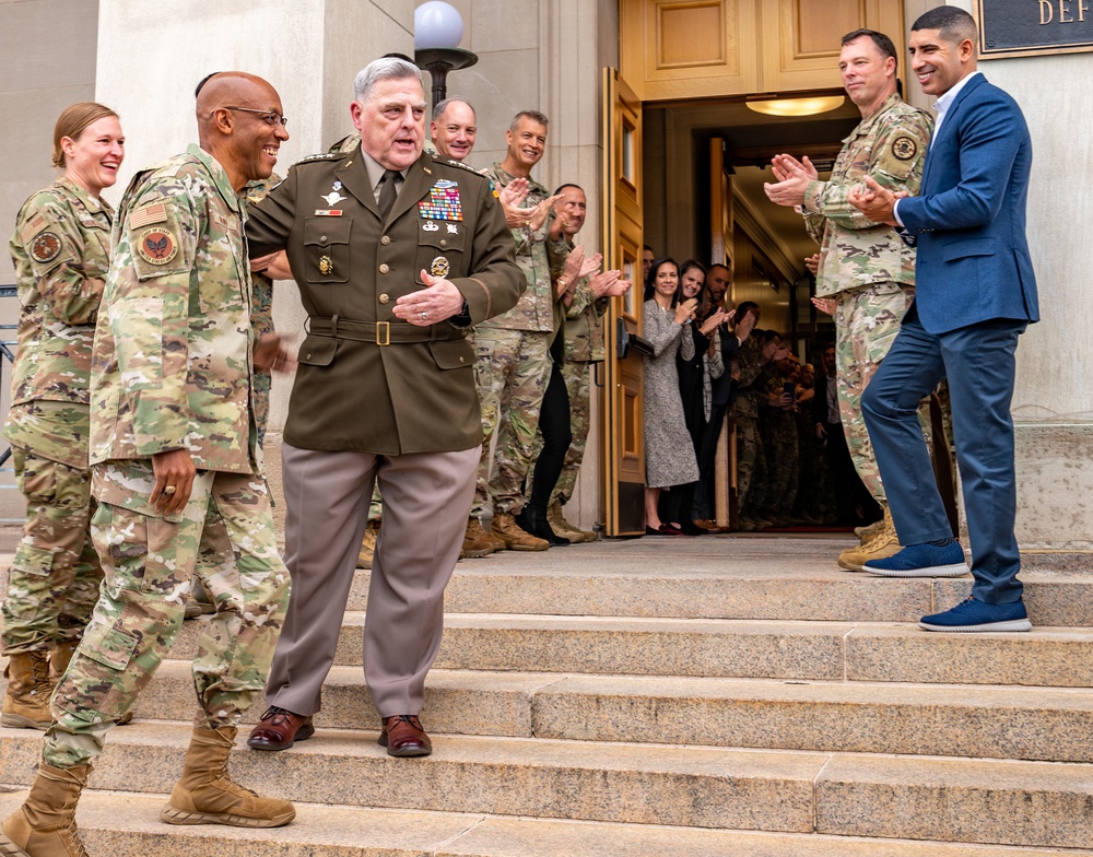 Gen. Mark Milley departs Pentagon for the last time as Chairman