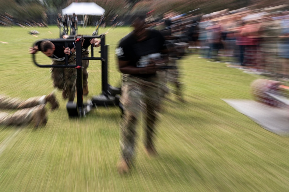 Army Futures Command 2023 Best Squad team competes during community event - prime time for HRAPS assessment in Savannah’s historic Forsyth Park