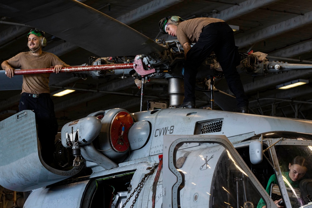 MH-60R Sea Hawk Routine Maintenance