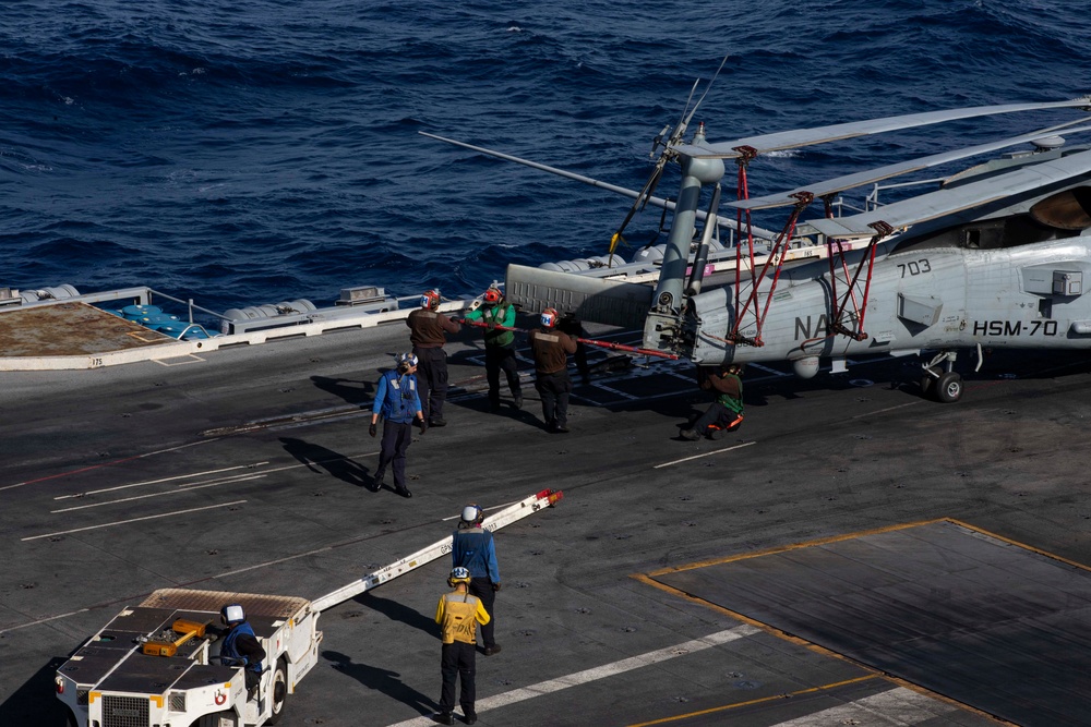 MH-60R Sea Hawk Routine Maintenance