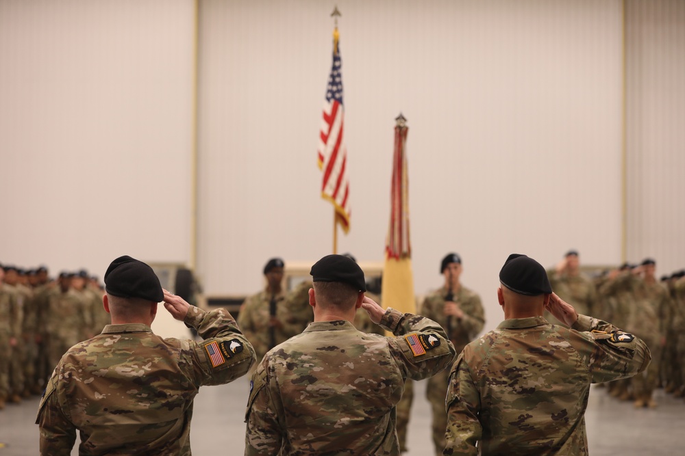 Senior Leadership Salute During a Change of Responsibility Ceremony