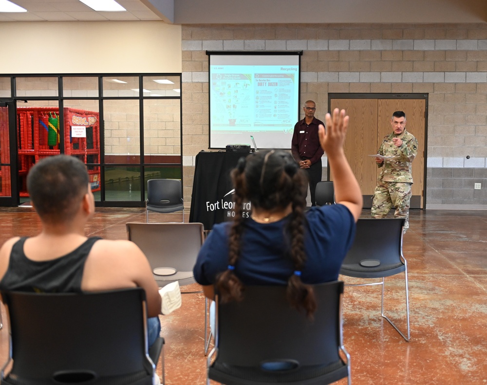 Housing town hall helps residents prepare for cooler temperatures
