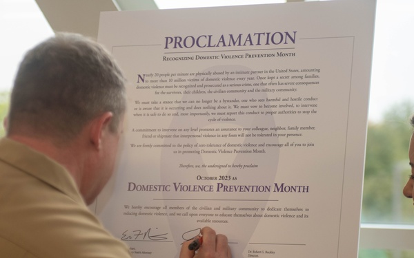 Great Lakes Joins with Local Officials on DVAM Event