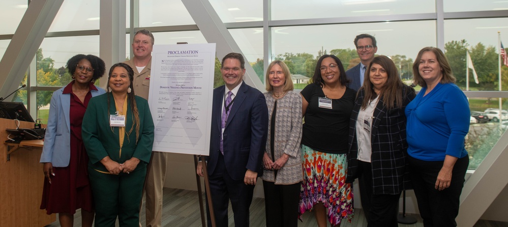 Great Lakes Joins with Local Officials on DVAM Event