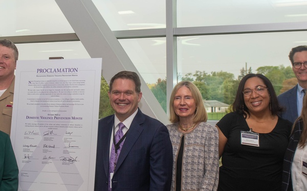 Great Lakes Joins with Local Officials on DVAM Event