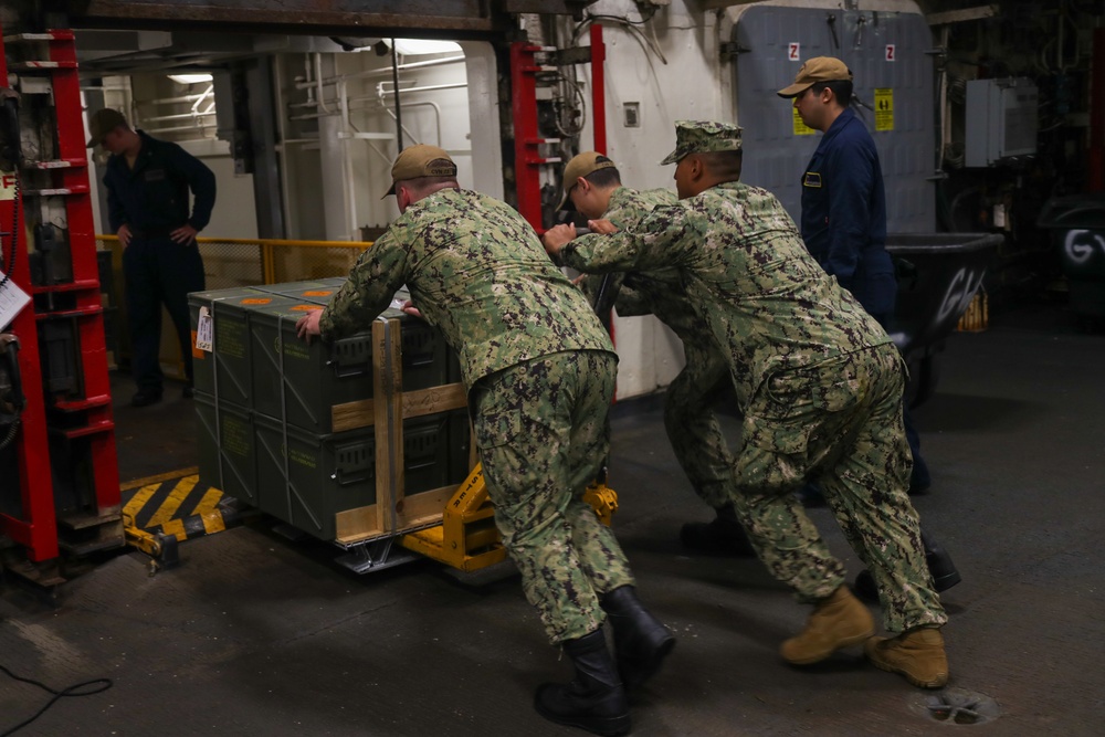 George Washington Weapons Department conducts Ammunition Onload