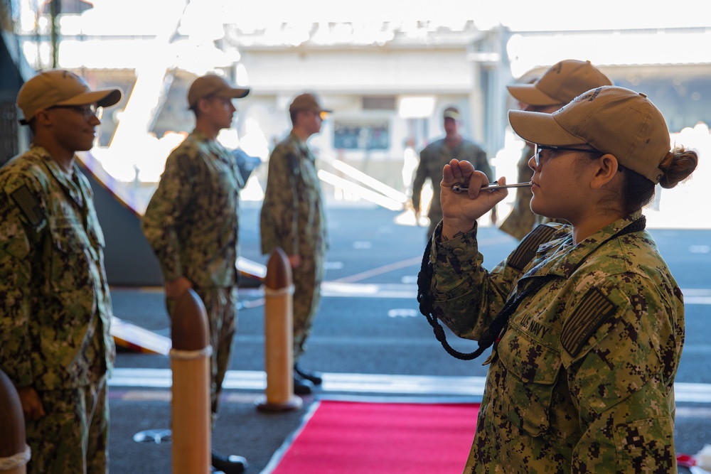 Carrier Strike Group 10 visits George Washington