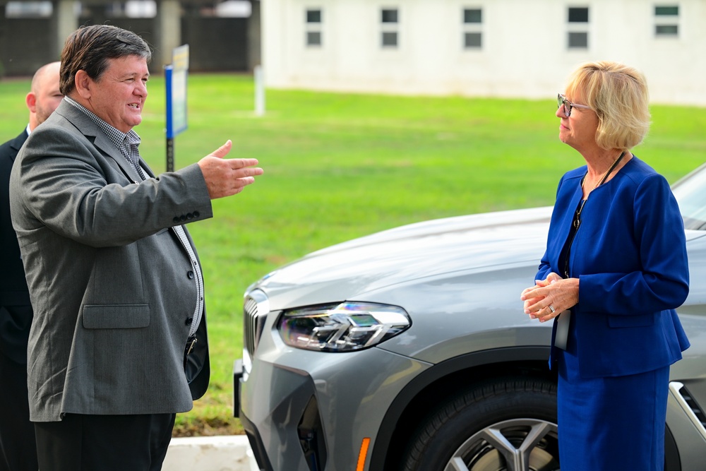 USFFC Fleet, Joint Training Director Visits NSWC Corona