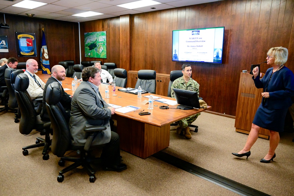 USFFC Fleet, Joint Training Director Visits NSWC Corona